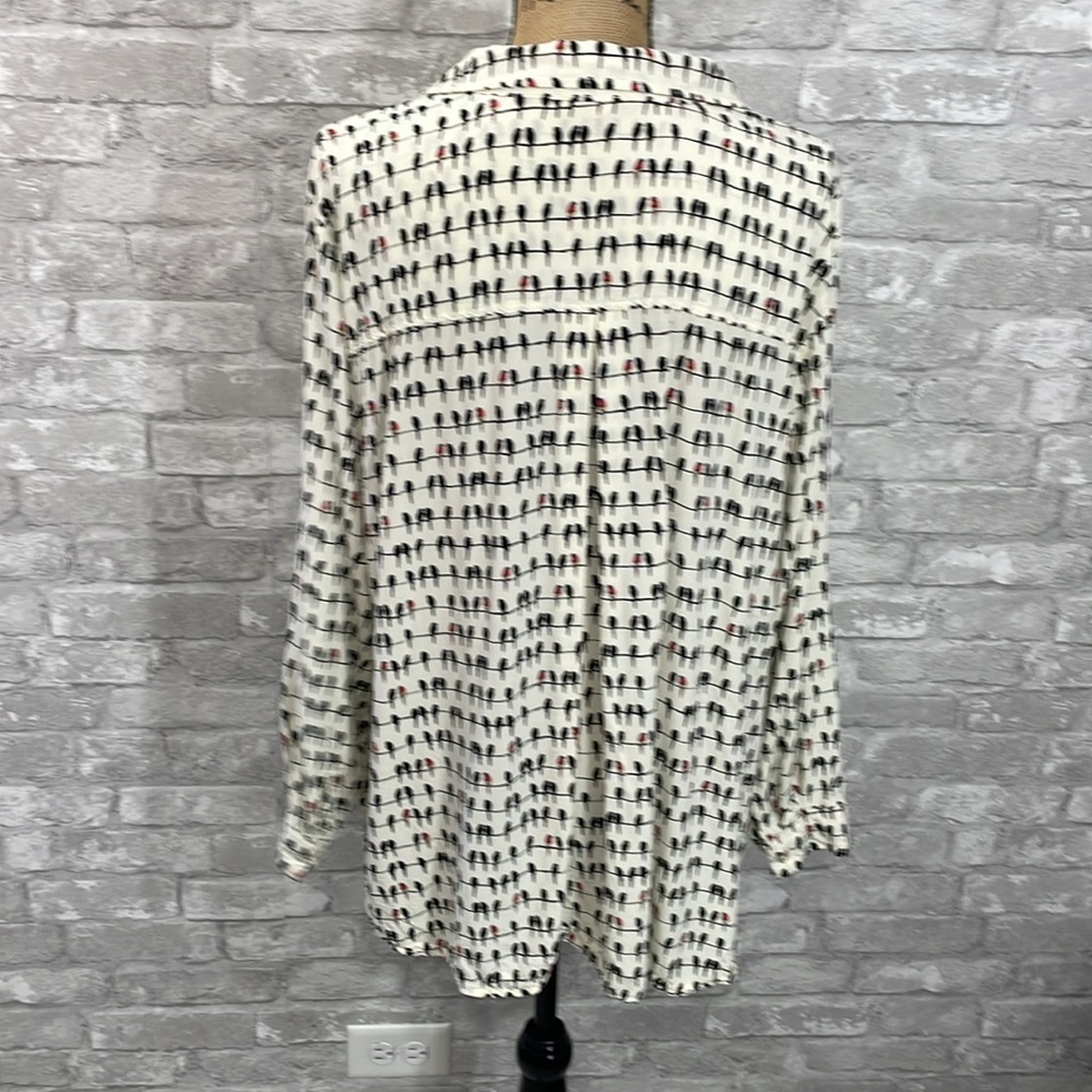 Jane & Delancey Bird Print Button
Down Shirt - Picture 4 of 6